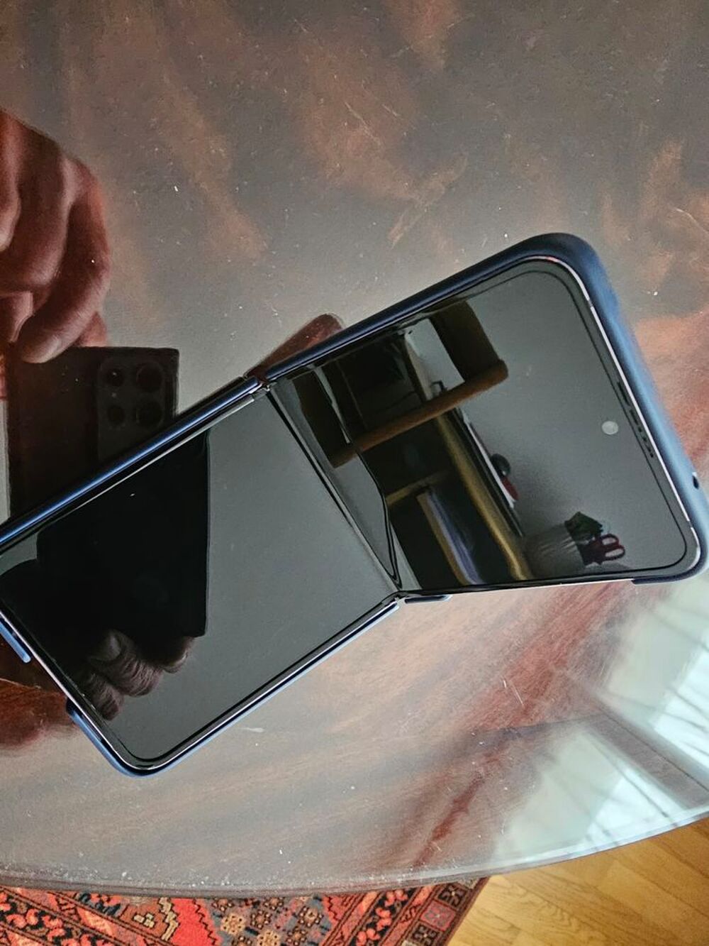 T&eacute;l&eacute;phone portable Samsung zflip3 &eacute;tat neuf d&eacute;bloqu&eacute; Téléphones et tablettes