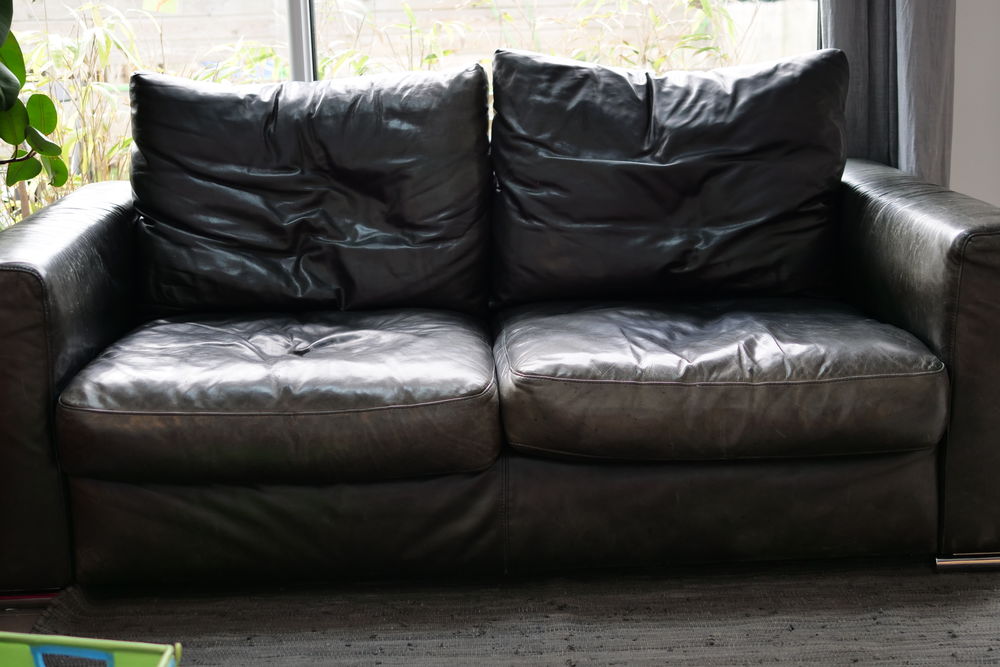 Canap&eacute; cuir noir Natuzzi ? 2 places ? bon &eacute;tat Meubles