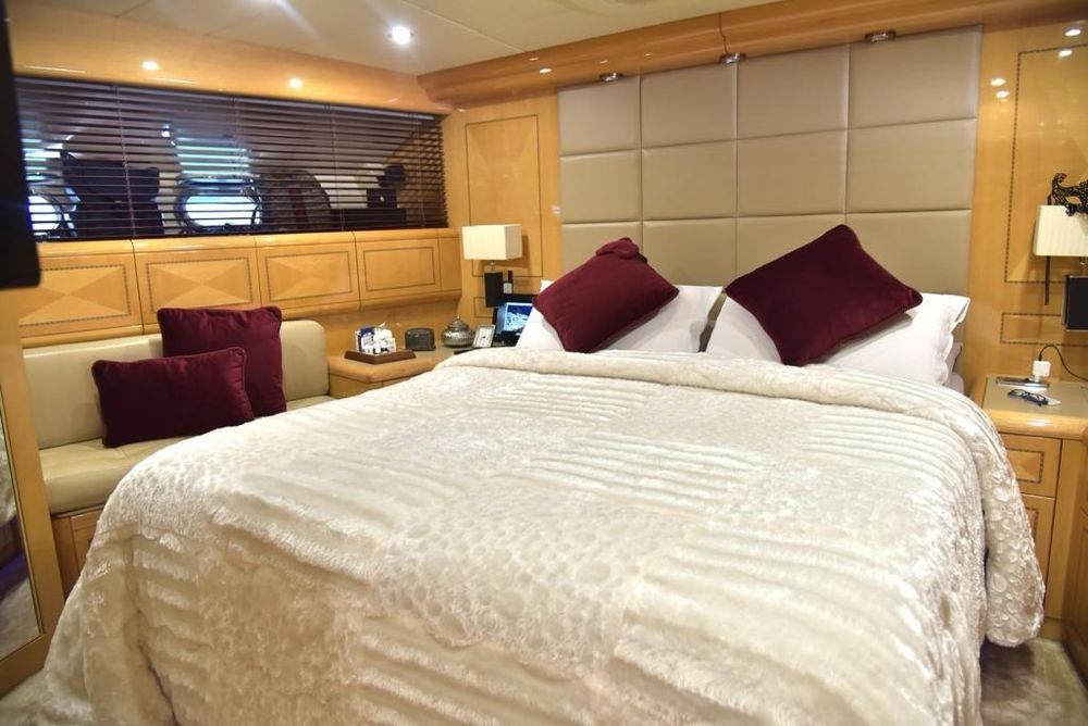 Vedette - Yacht - Offshore 2003 occasion 83990 Saint-Tropez