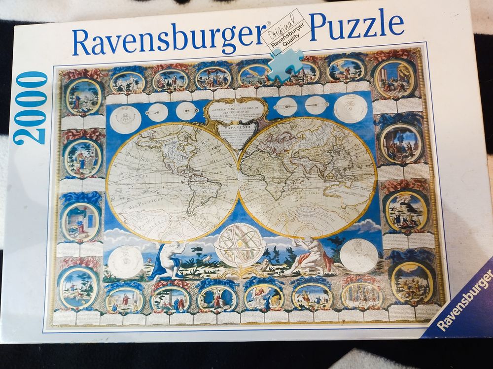 PUZZLE DE 2000 PIECES . "" MAPPE MONDE "" Jeux / jouets