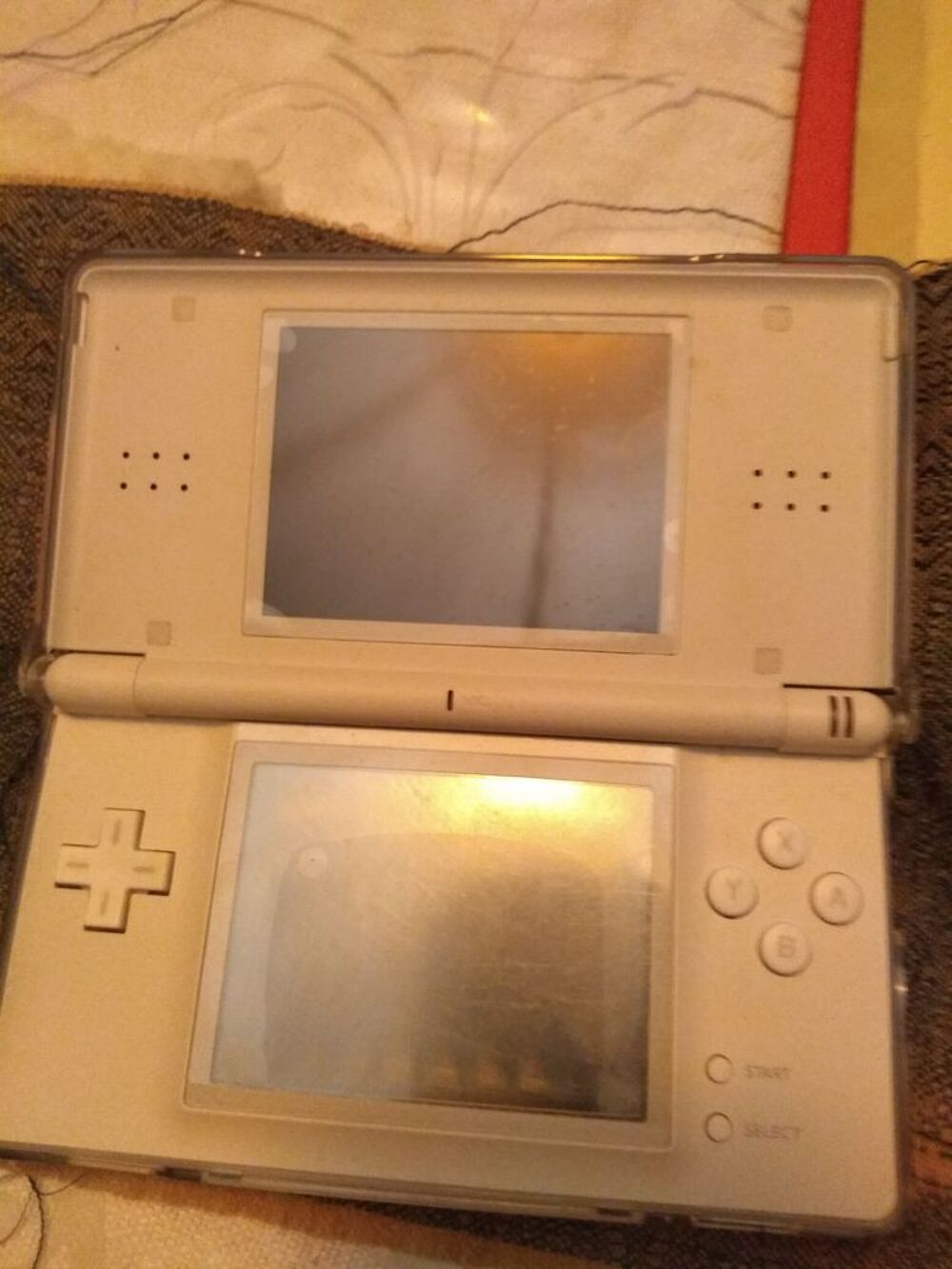NINTENDO DS LITE+COQUE Consoles et jeux vidéos