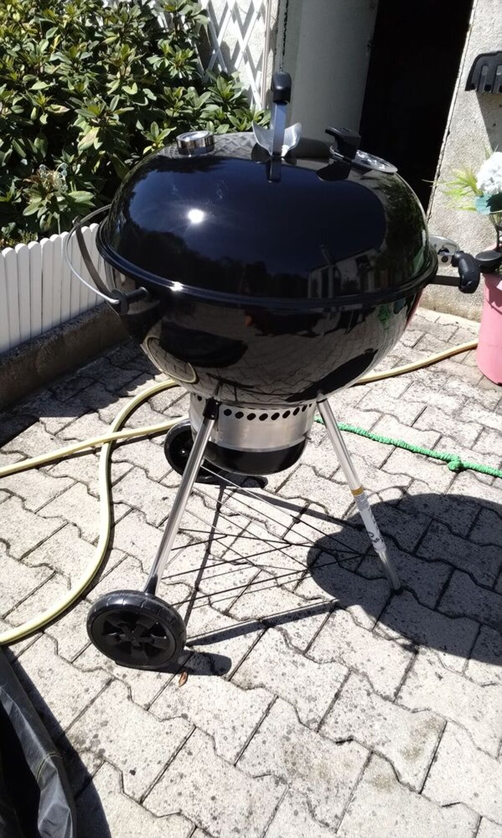   barbecue weber neuf servi 
