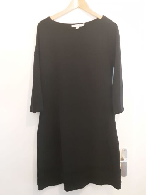 Robe noire 5 Auray (56)