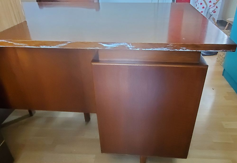 Bureau bois massif marque Burwood Meubles