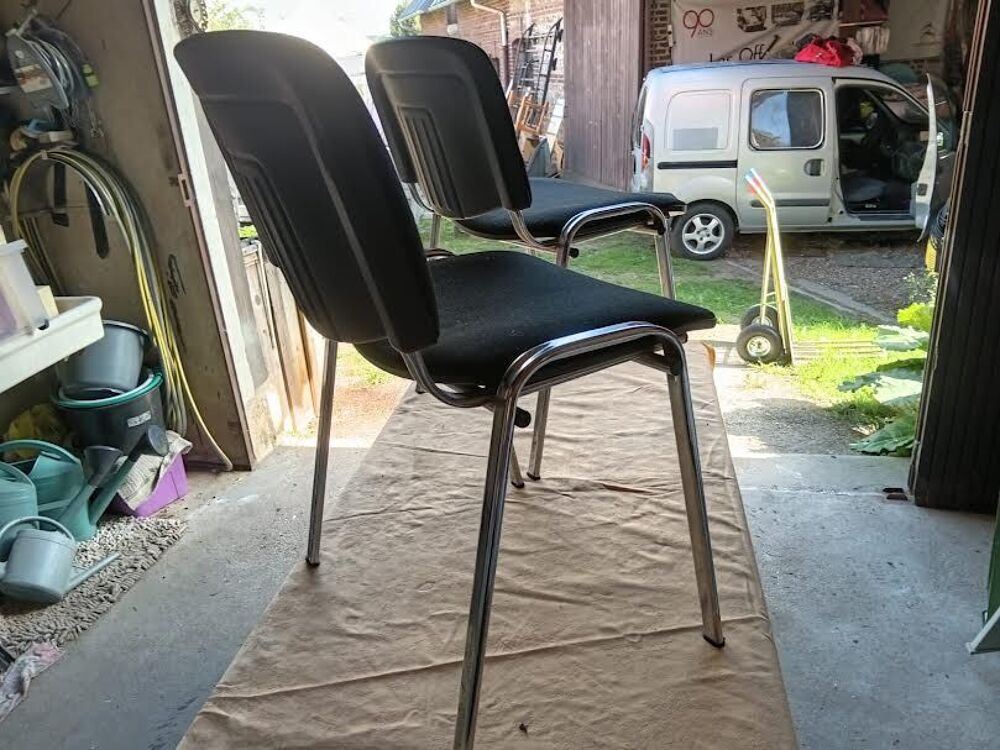 2 CHAISES VISITEUR MOBY BASE Meubles