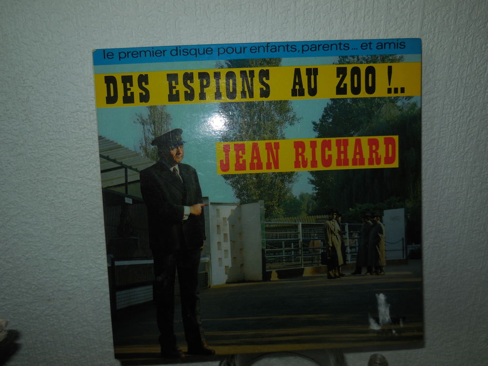DISQUE 33 TOUR AVEC LIVRE RACONTER PAR JEAN RICHARD CD et vinyles