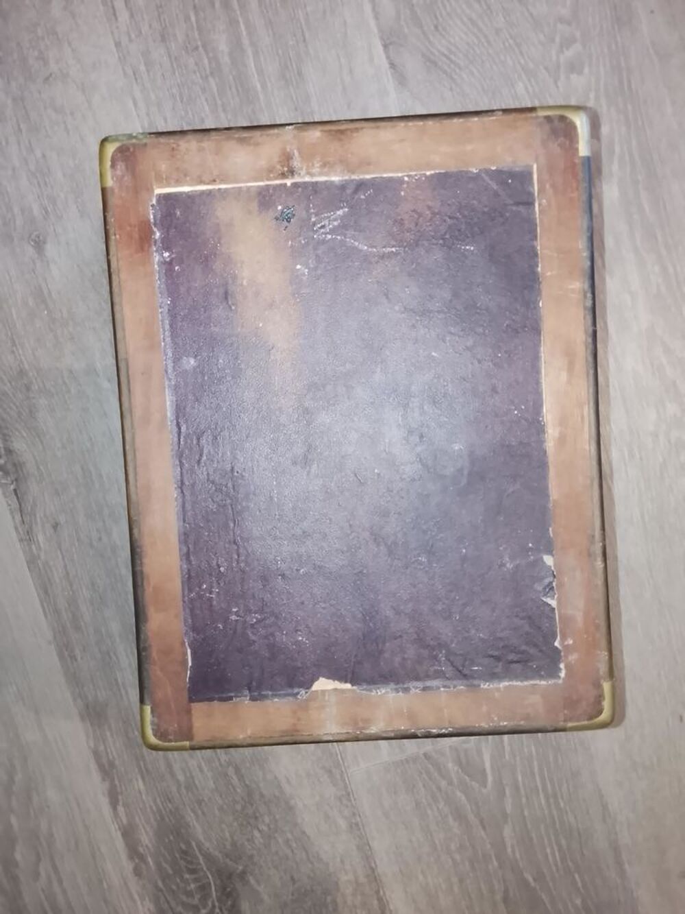 N&eacute;cessaire de toilette dans son coffret Epoque Napol&eacute;on III 