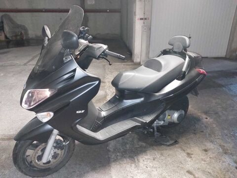 Scooter PIAGGIO 2015 occasion Marseille 13013