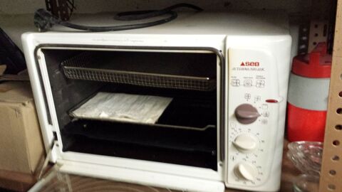 Four turbo d�lice tr�s tr�s bon �tat SEB 85 M�rignies (59)