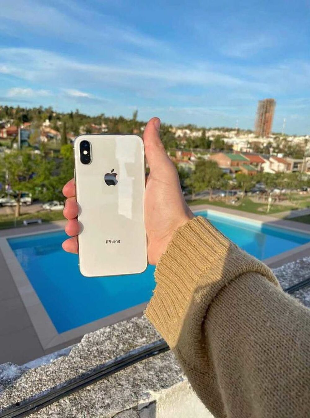 iPhone X - original - 256 Go Tlphones et tablettes