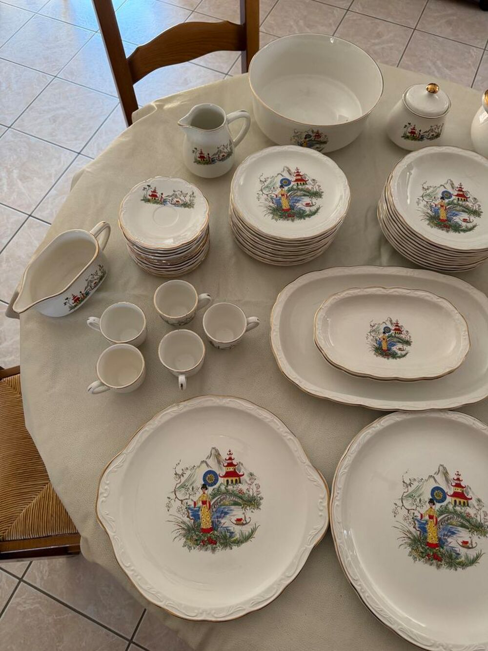 Service digoin et sarreguemines Décoration