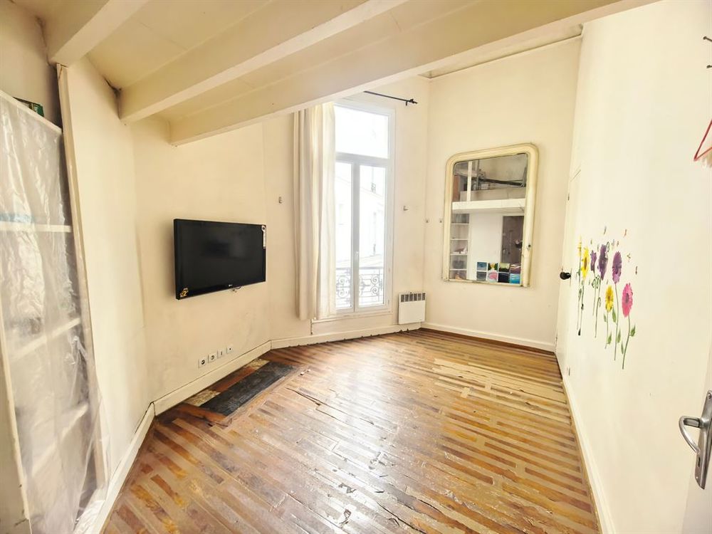 Vente Appartement République 2 pièces belle hauteur sous plafond Paris 11