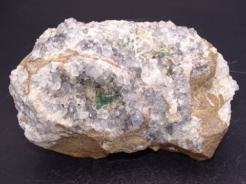 Quartz & Malachite , Vallée de la Sénouire , Haute-Loire , F 12 Moyenmoutier (88)