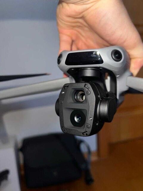 Drone DJI Air 3S Fly More Combo Grenoble (38)