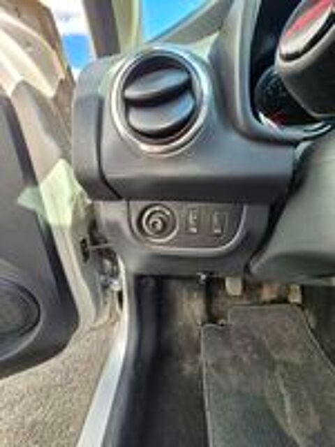 Sandero 1.5 dCi 90 FAP Stepway Ambiance 2015 occasion 49070 Saint-L&eacute;ger-de-Lini&egrave;res