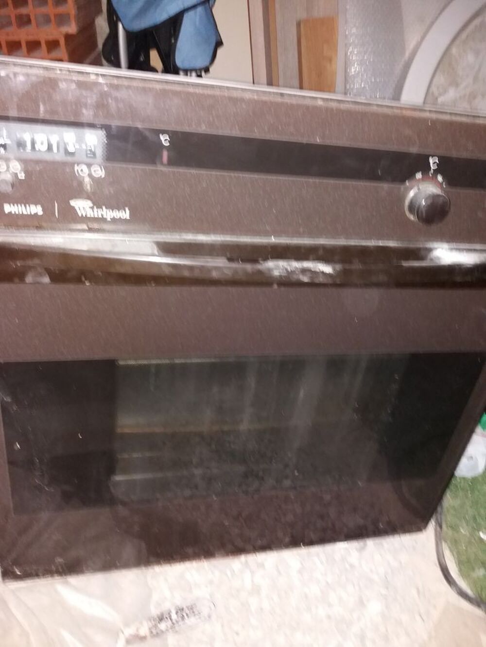 Four encastrable whirlpool Electroménager