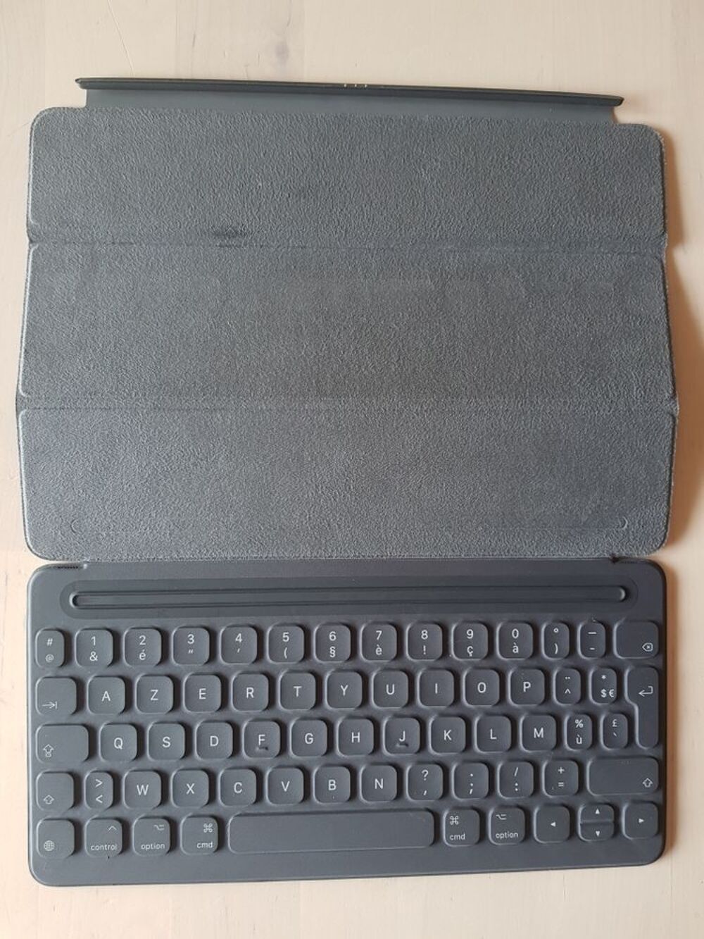 Smart Keybord I Pad Pro 10,5 Téléphones et tablettes