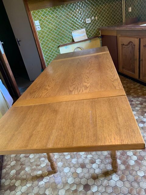 Table en chne en trs bon tat avec rallonge pour huit pers 20 Ballan-Mir (37)