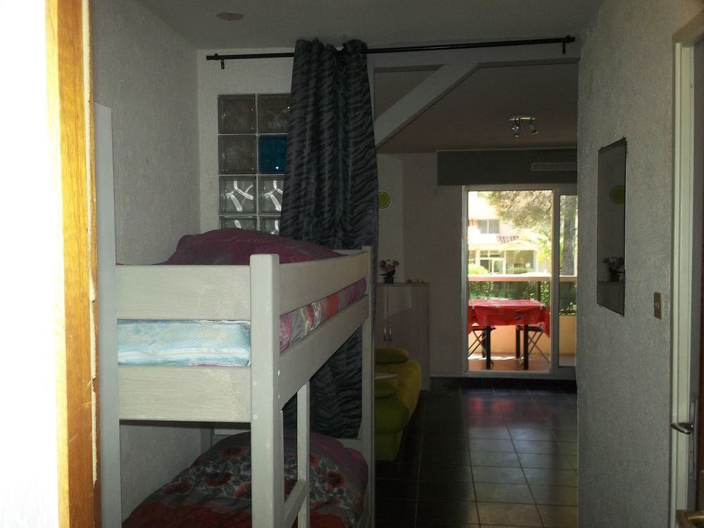   studio bord de mer saint mandrier sur mer dans le var Provence-Alpes-Côte d'Azur, Saint-Mandrier-sur-Mer (83430)