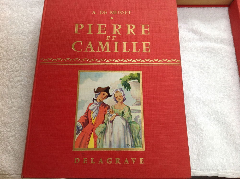 Livres anciens, r&eacute;compenses scolaires. Livres et BD