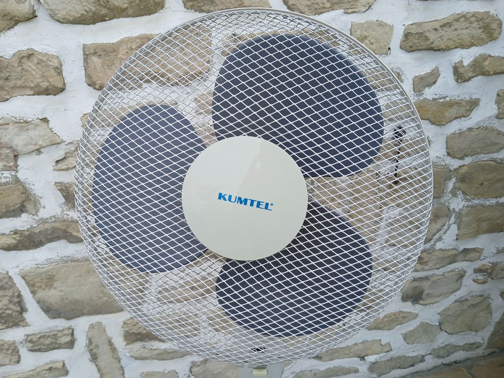 Ventilateur oscillant KUMTEL sur pieds Electroménager