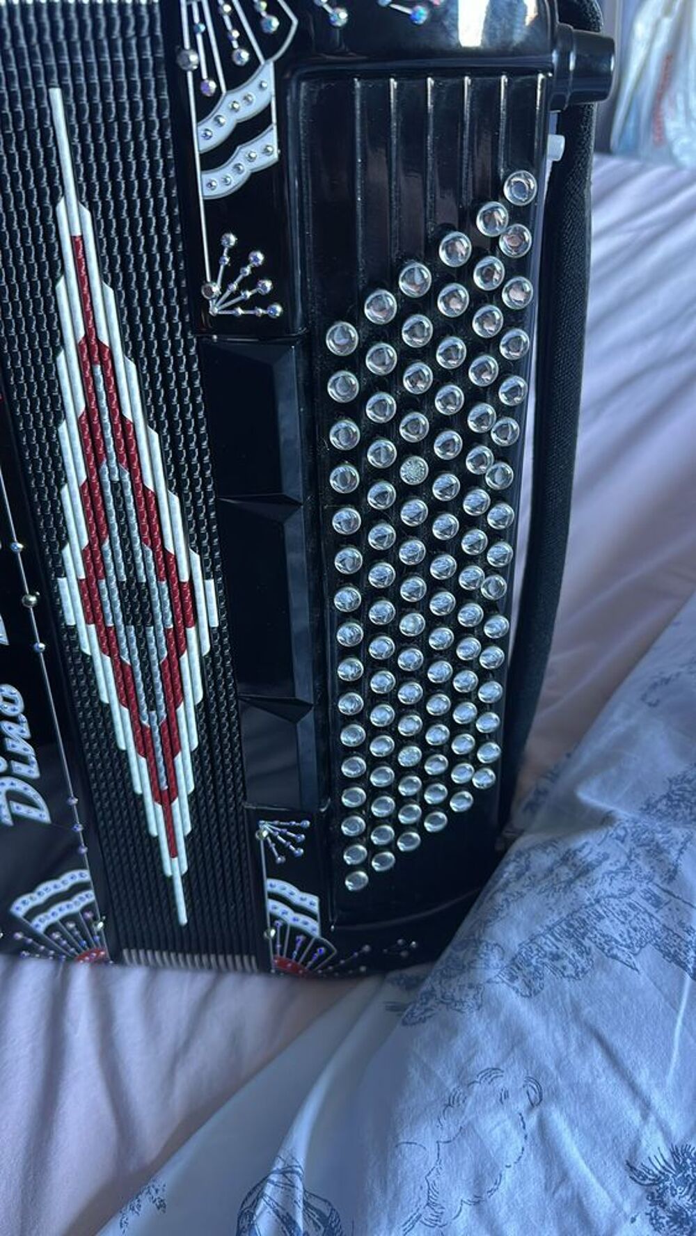 Accord&eacute;on chromatique Dino Baffetti Paris III Deco 4 Instruments de musique