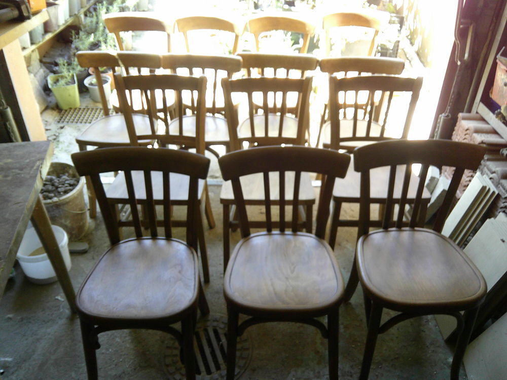 30 chaises de bistrot Meubles