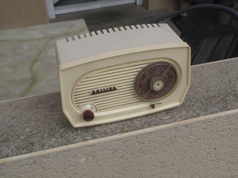 Radio Philips années 50 transformée en enceinte bluetooth 100 Limoges (87)