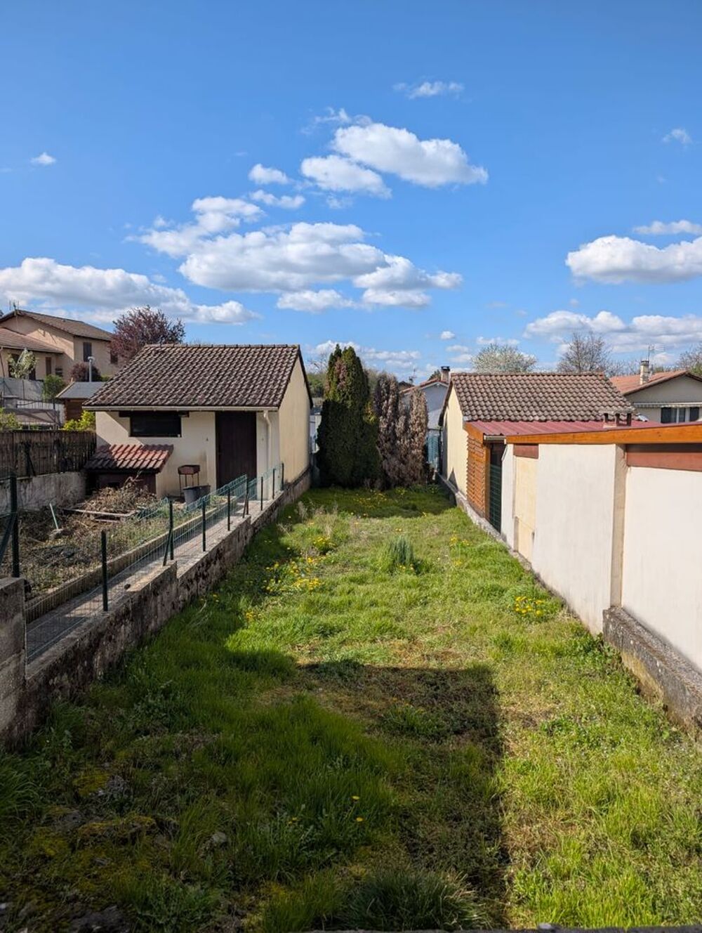 Vente Maison maison mitoyenne 66 m2 avec jardin � 35 kms de LYON Bourgoin-jallieu