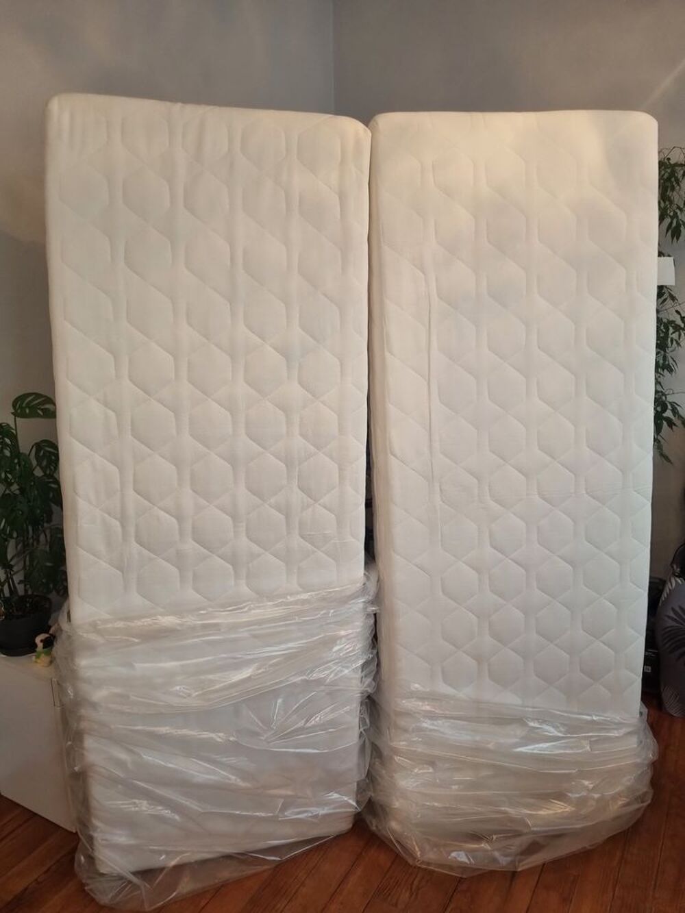 Matelas 70x190 23cm Ferme M&eacute;moire de forme Poli Latex neuf Meubles