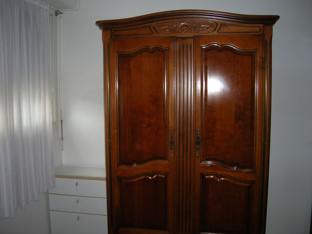 ARMOIRE 