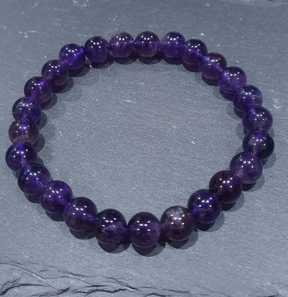 Bracelet en pierres naturelles d Amethyste Bijoux et montres