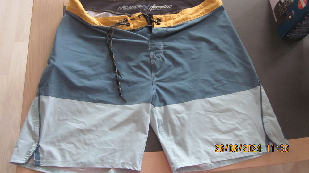 LOT DE 6 SHORTS DE BAIN RIP CURL QUIKSILVER ET ADIDAS T XL Vêtements
