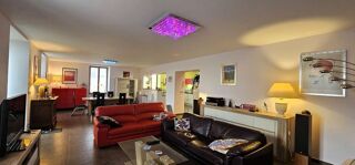  Maison  vendre 8 pices 247 m