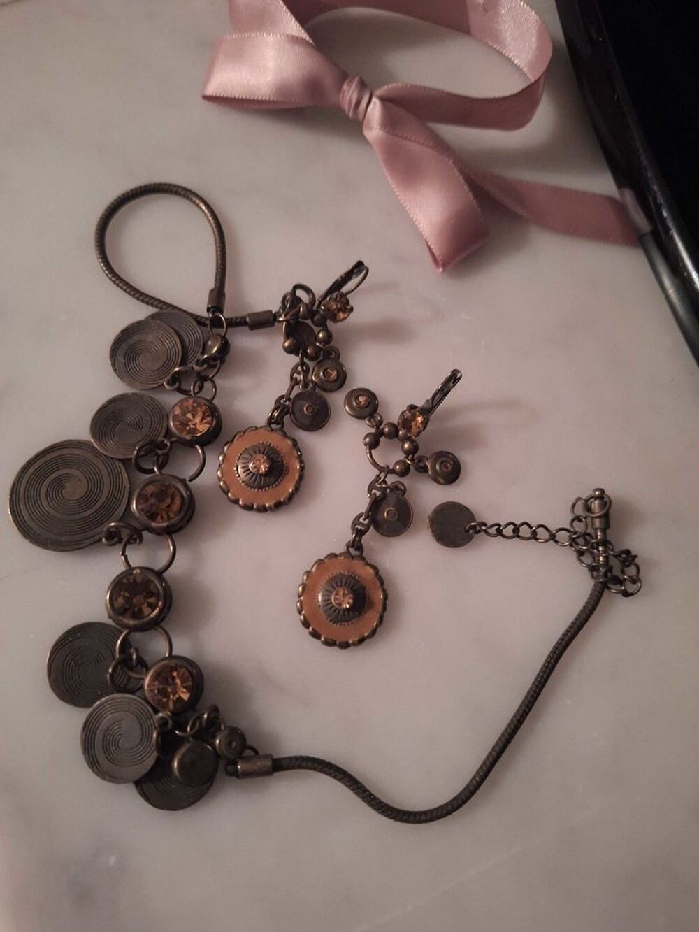 bijoux Axelle cr&eacute;ation collier et boucles d oreille Bijoux et montres