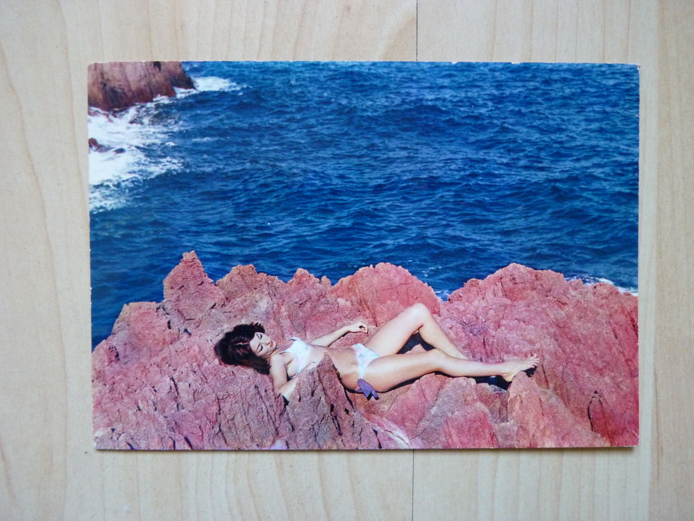 Carte postale Pin up 