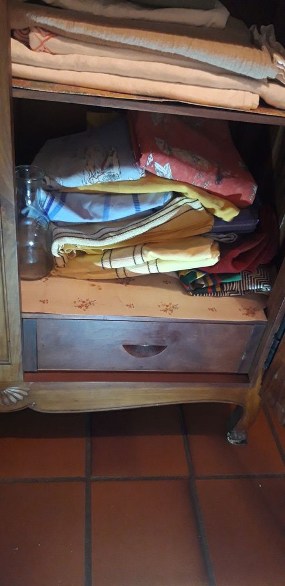 Armoire en bois de rose Est 1960 Meubles