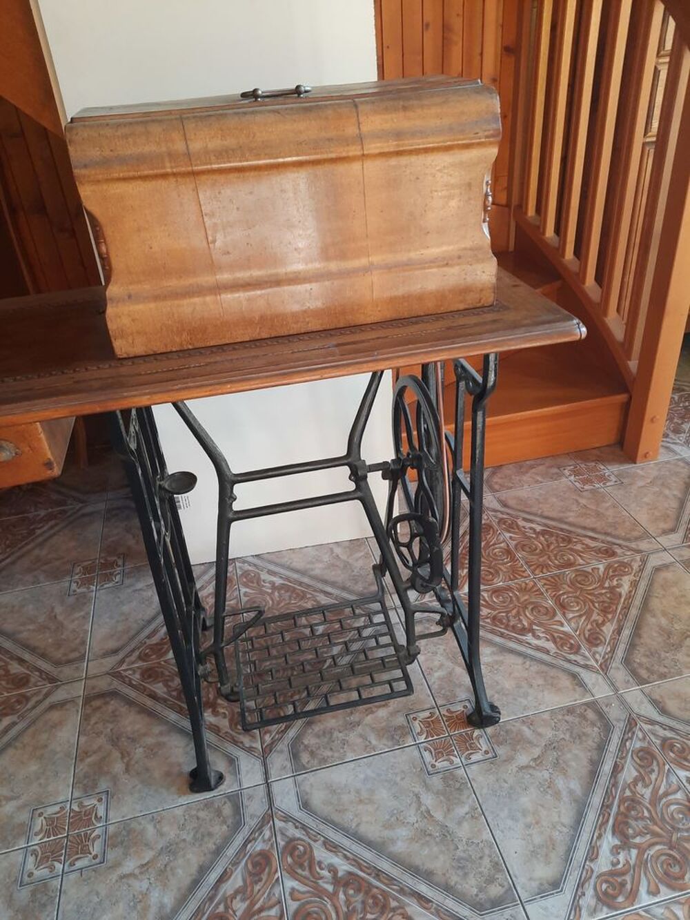 Machine &agrave; coudre ancienne "LA NYMPHE" Art Nouveau Décoration
