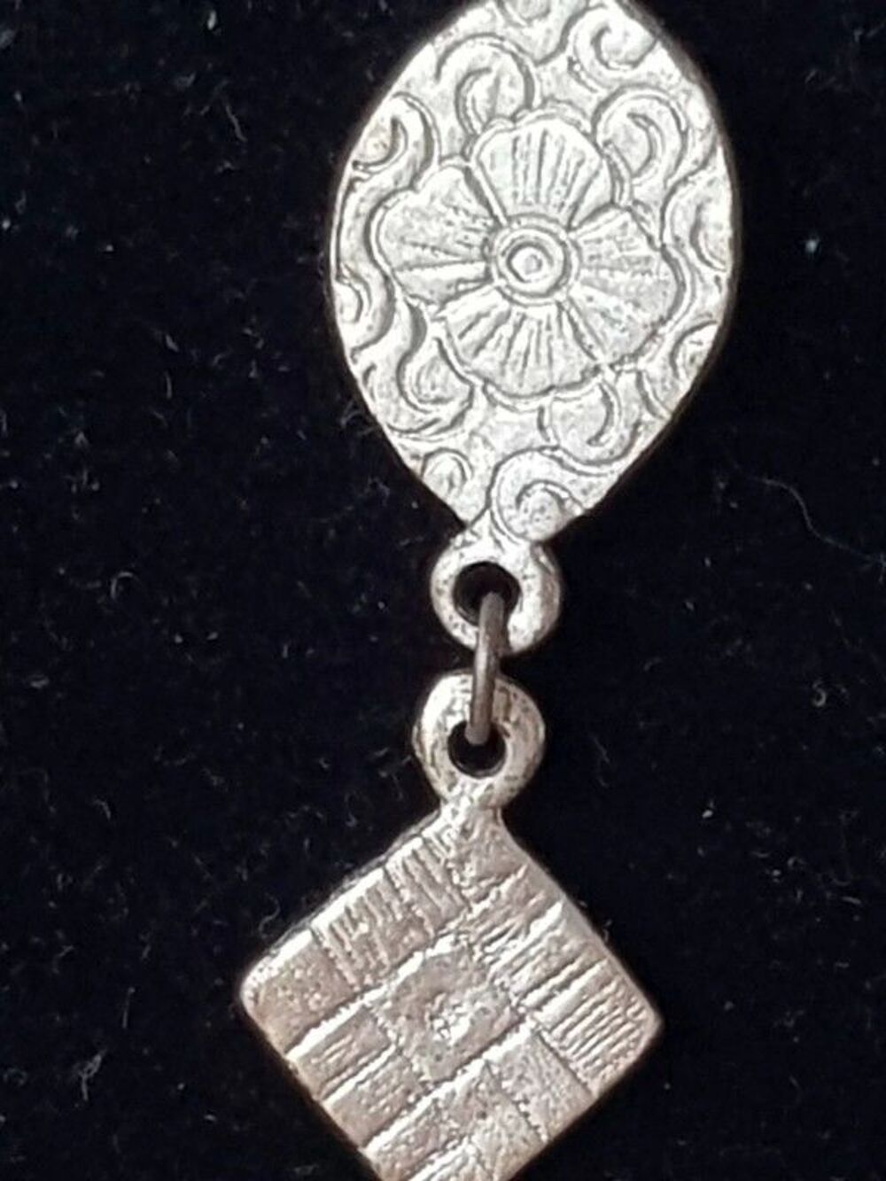 Boucles d oreilles pendantes doubles vertes nacr&eacute; sur une fa Bijoux et montres