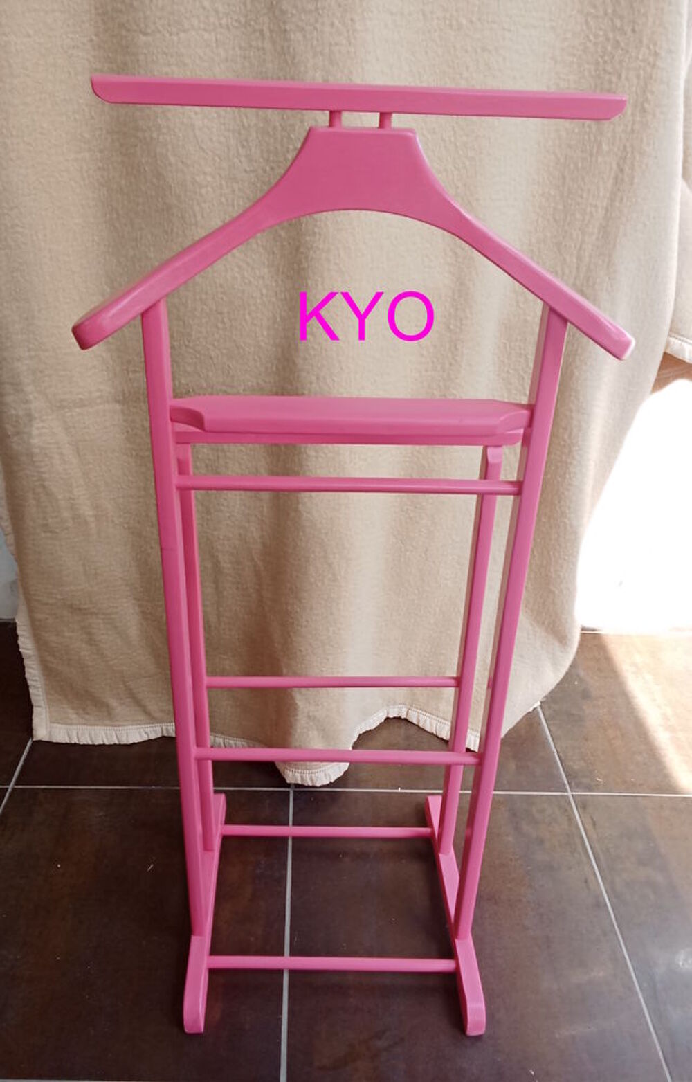 Valet de chambre-nuit bois rose, porte-habit cintre costume Meubles