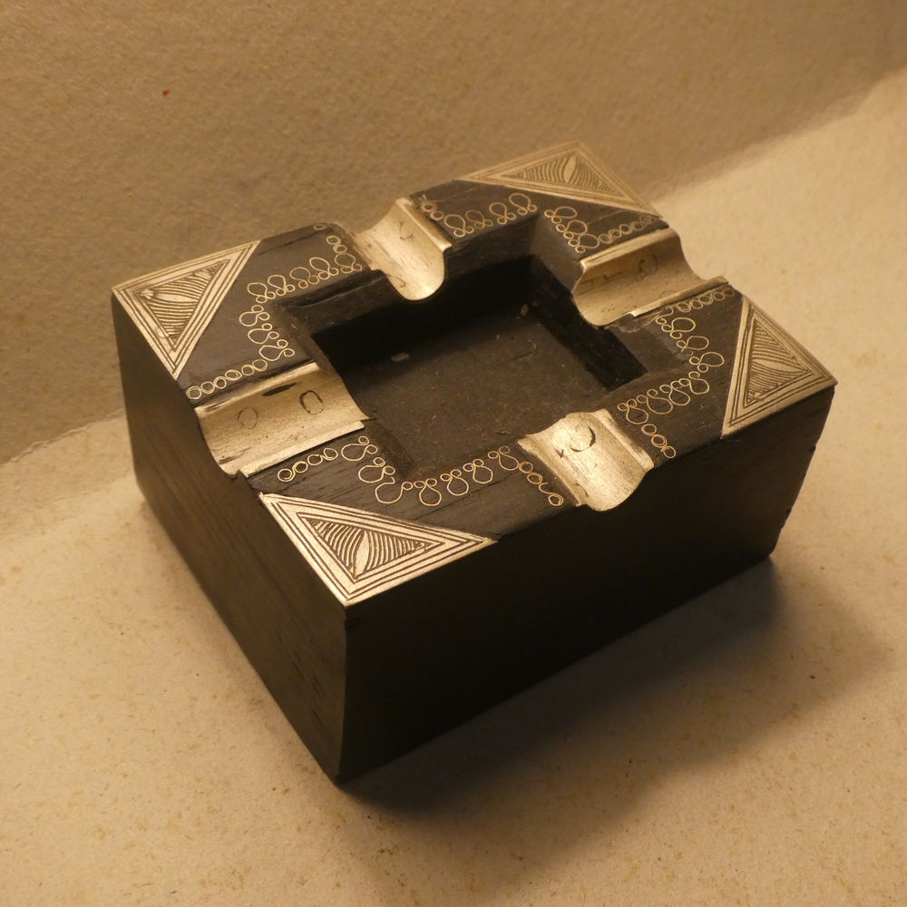 Cendrier Touareg en &eacute;bene et argent Décoration