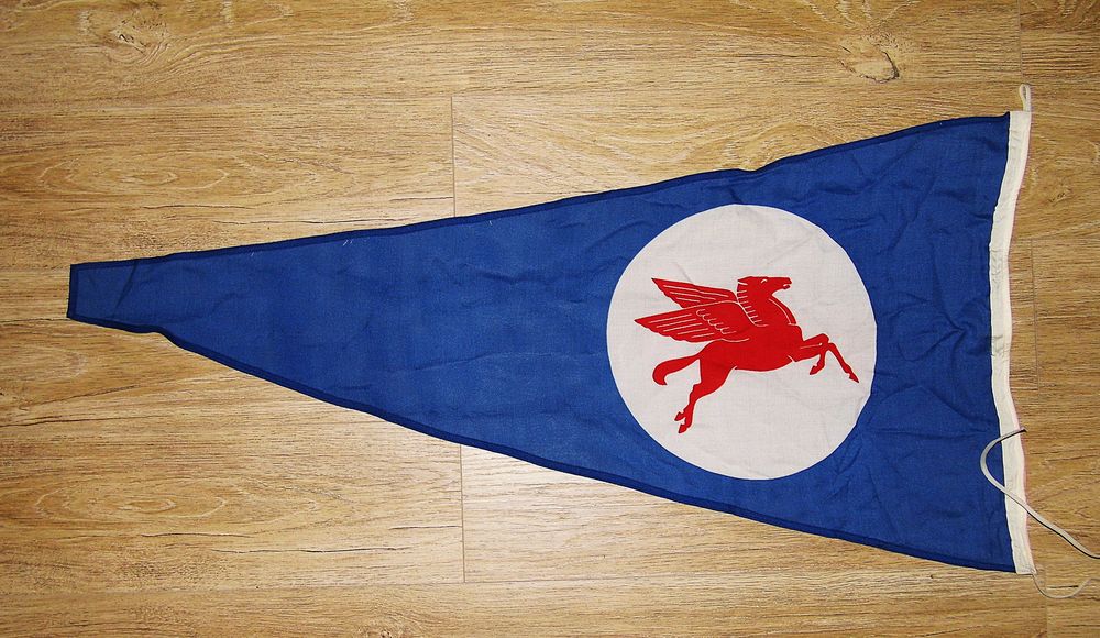Drapeau MOBIL OIL PEGASUS voiture ancienne fanion banniere Mobiloil d&eacute;co garage retro 