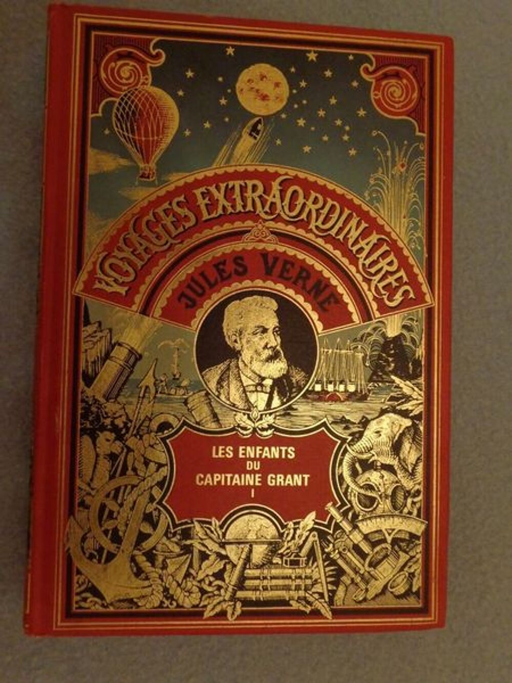 Jules Vernes - Les voyages extraordinaires Livres et BD