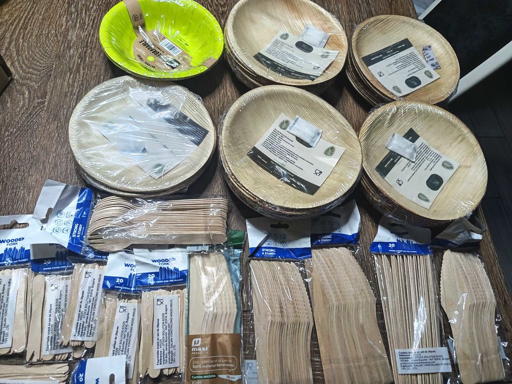 , assiette ronde feuille de palmier et ses accessoires Electroménager