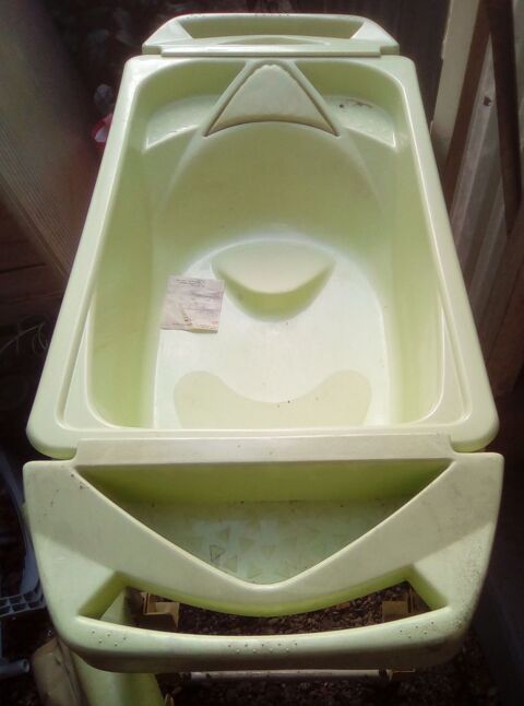 baignoire suspendue 15 Beauchamp (95)