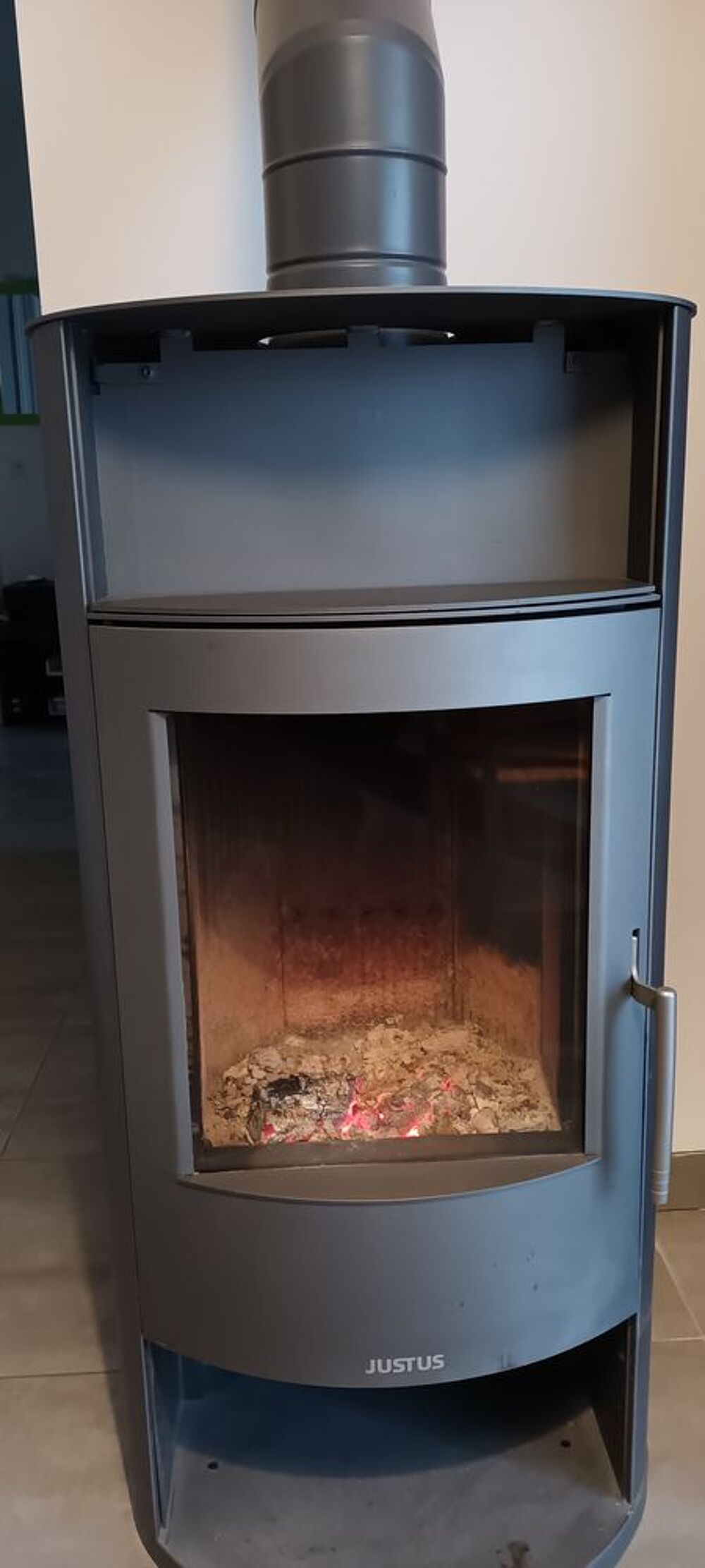 POELE A BOIS JUSTUS Meubles