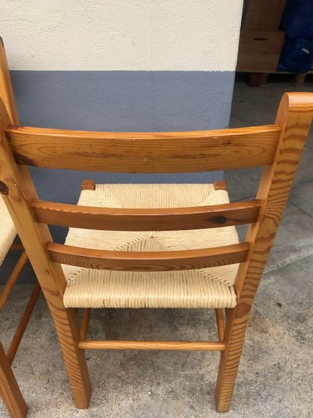 Chaises en pin et paille (2 ex) Décoration