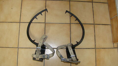 Grimpettes en acier forg� - Lacoste
60 Gargenville (78)