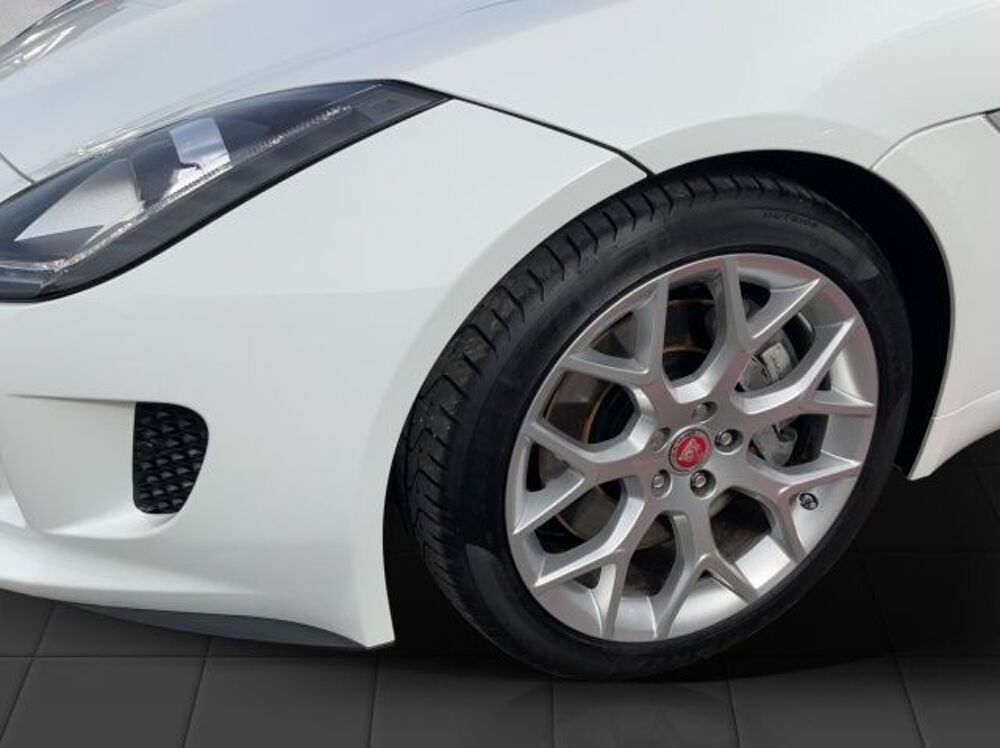 F-Type Cabriolet V6 3L Essence Suraliment&eacute; 340 ch BVA8 2015 occasion 69007 Lyon