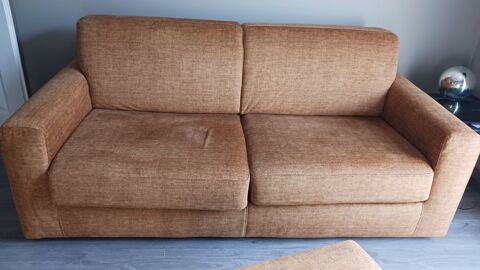 canap� convertible + pouf coffre 1000 Chaponost (69)
